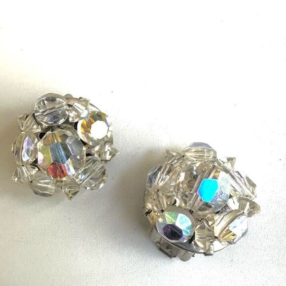 Aurora Borealis vintage Clip On Earrings - Picture 6 of 7